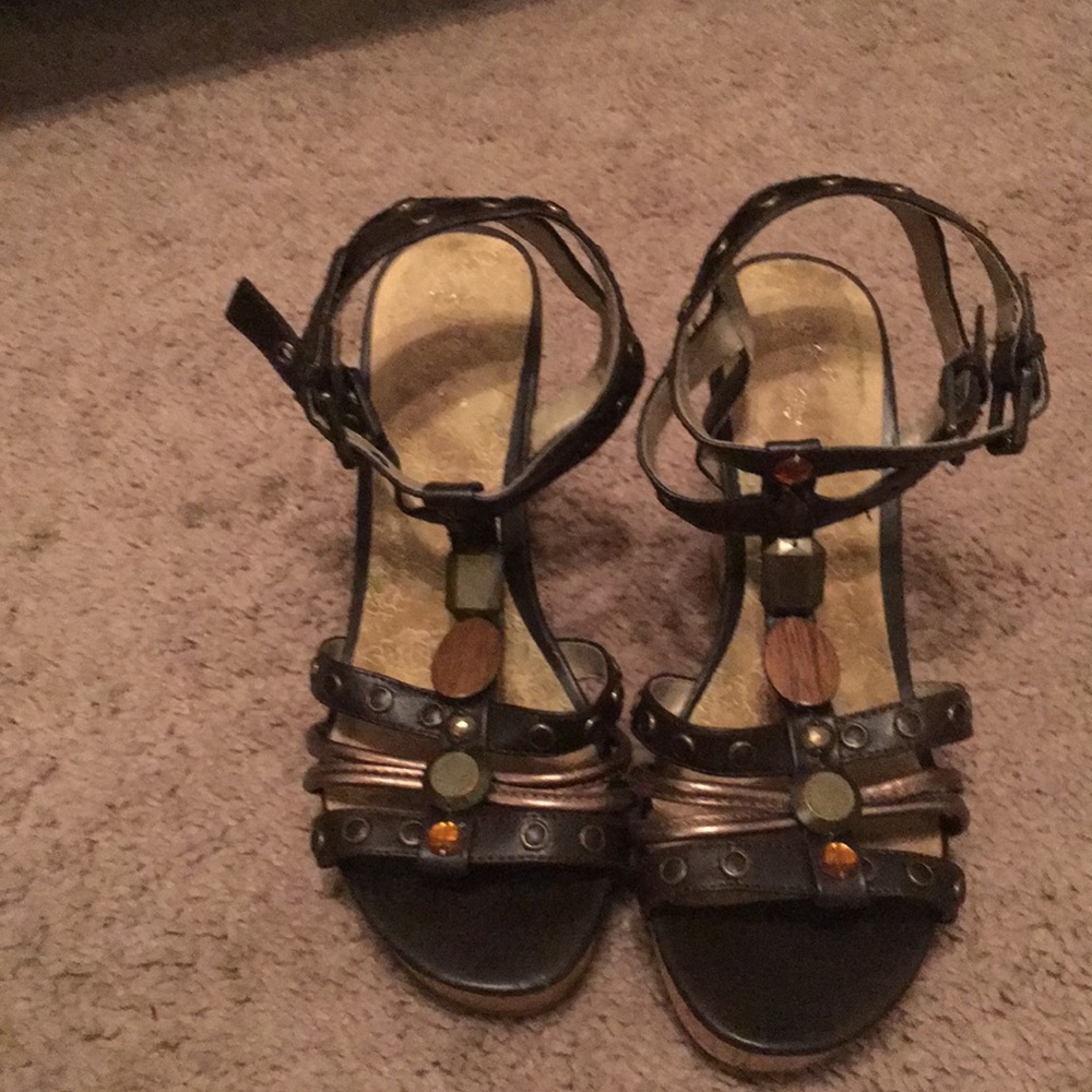 Brown open toe wedges